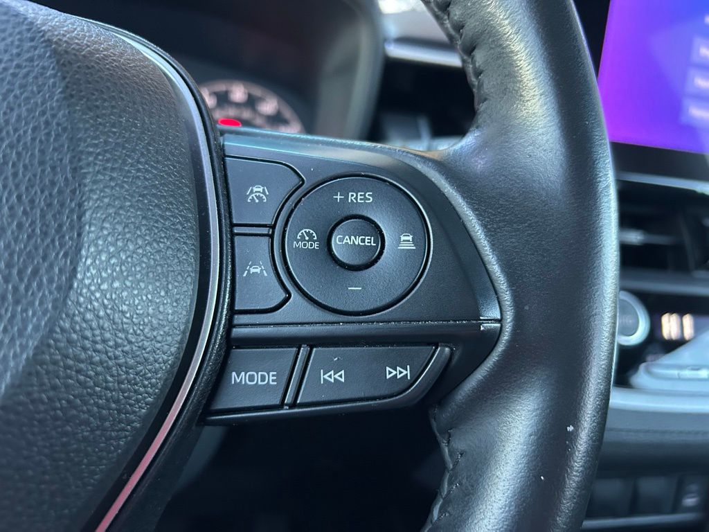 Thumbnail: 2023 Toyota Corolla Cross - 18