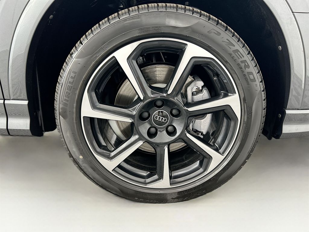 Thumbnail: 2025 Audi Q3 - 32