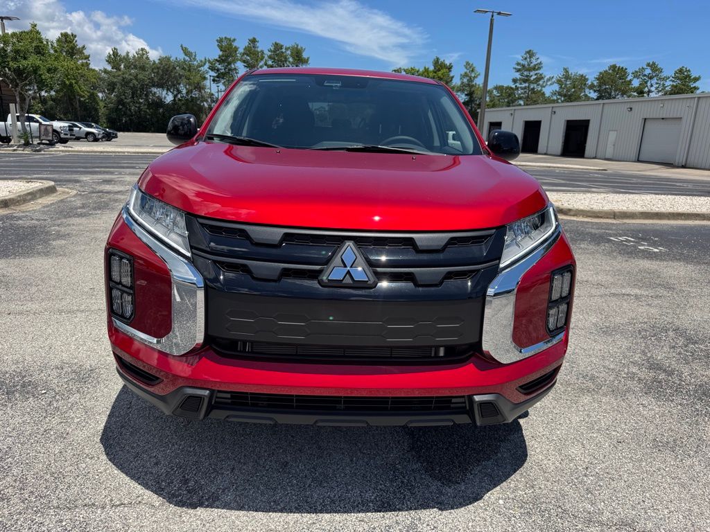 2025 Mitsubishi Outlander Sport LE photo 2