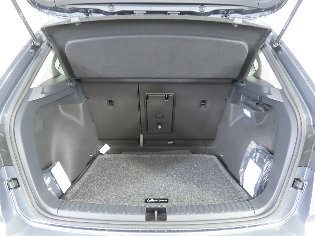 2025 Volkswagen Taos SE 29