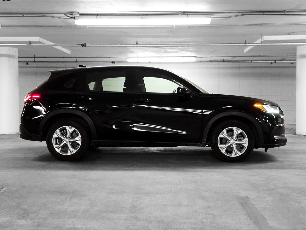 2023 Honda HR-V LX photo 13