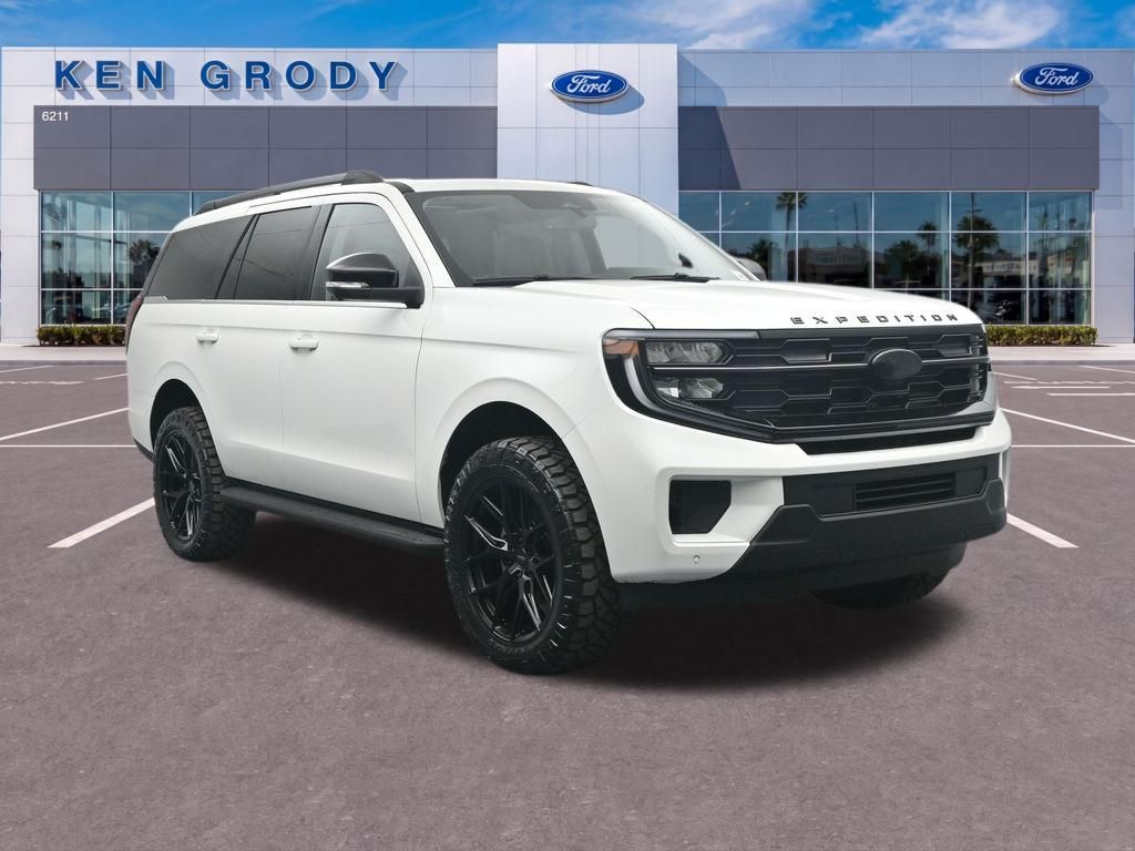 White Metallic 2026 Ford Expedition SUV / Crossover Four-Wheel Drive Automatic