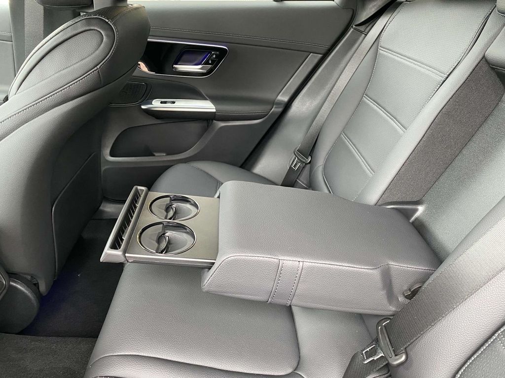 Thumbnail: 2025 Mercedes-Benz GLC - 20