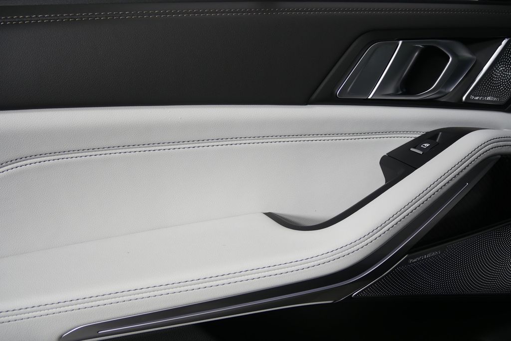 Thumbnail: 2026 BMW X5 - 14