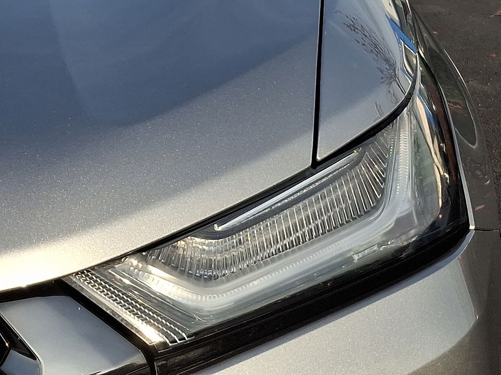 Thumbnail: 2023 Chevrolet Traverse - 9