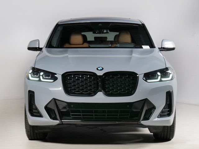 Used 2025 Gray BMW xDrive30i image 8