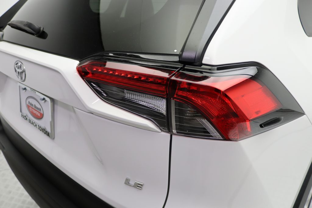 Thumbnail: 2023 Toyota RAV4 - 9