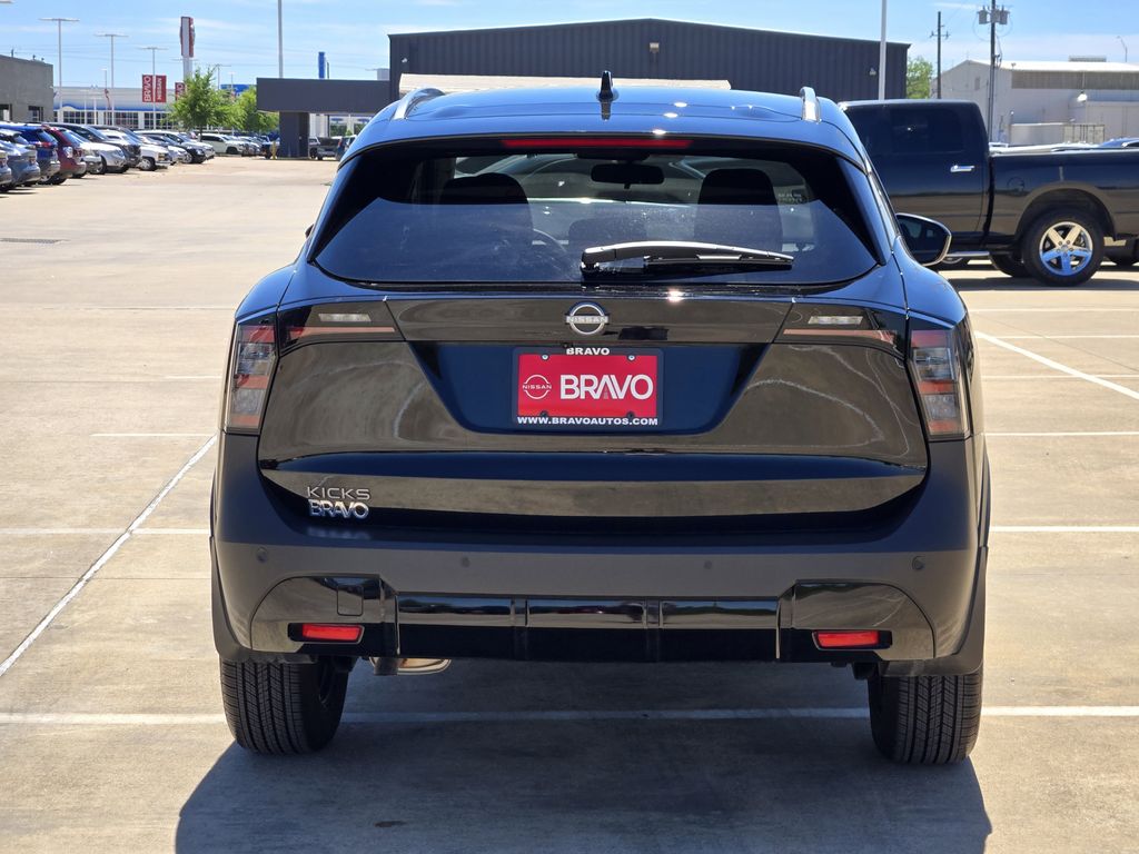 2026 Nissan Kicks SV - 4