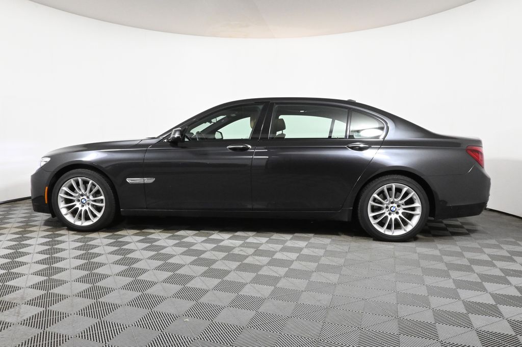 Thumbnail: 2014 BMW 7 Series - 2