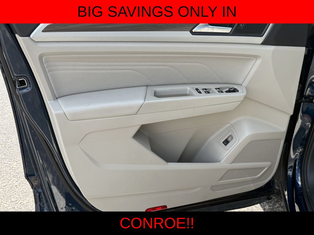 2022 Volkswagen Atlas SEL Blue at DeMontrond Auto Country