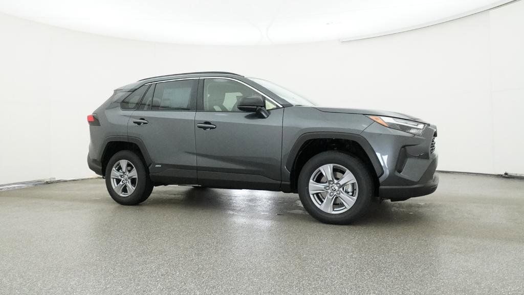 Thumbnail: 2025 Toyota RAV4 - 17