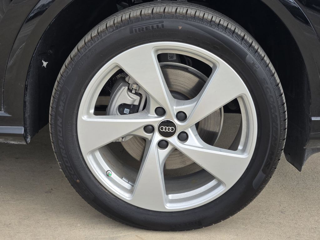 new 2025 Audi Q5 car, priced at $59,030