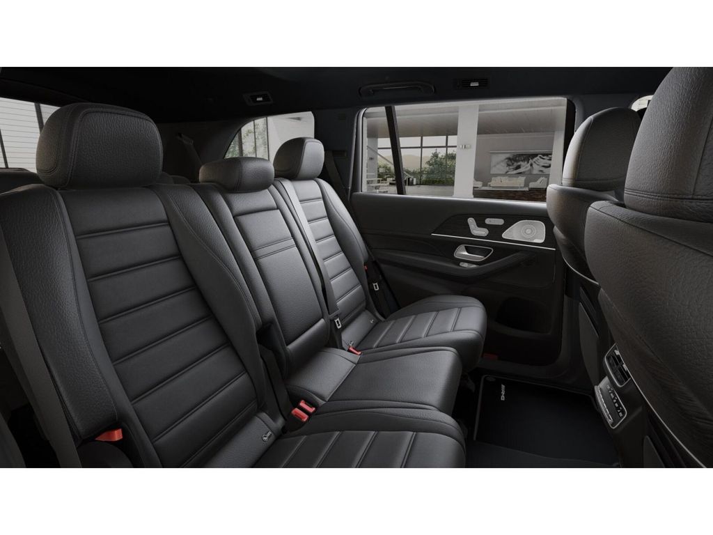 New 2026 White Mercedes-Benz GLS 450 image 5
