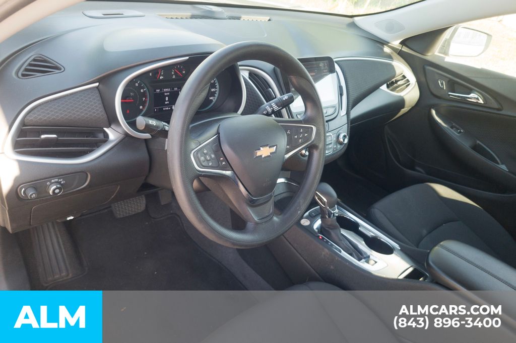 Used 2024 Gray Chevrolet LT image 5