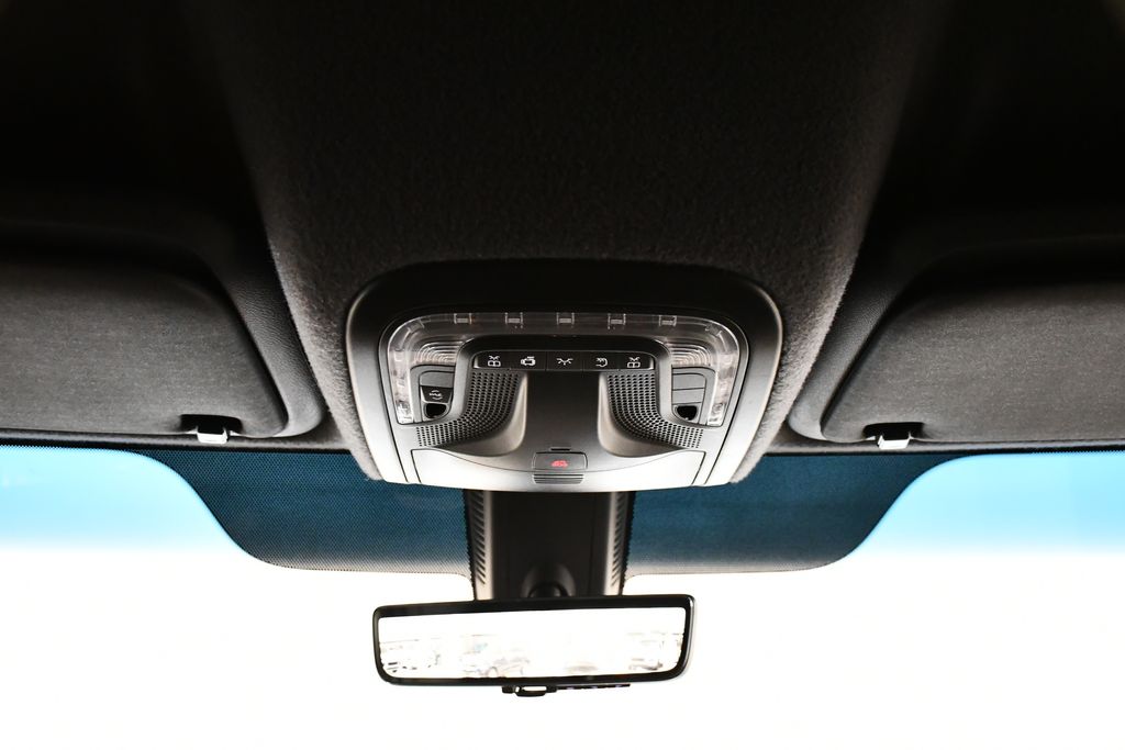 Thumbnail: 2025 Mercedes-Benz Sprinter - 13