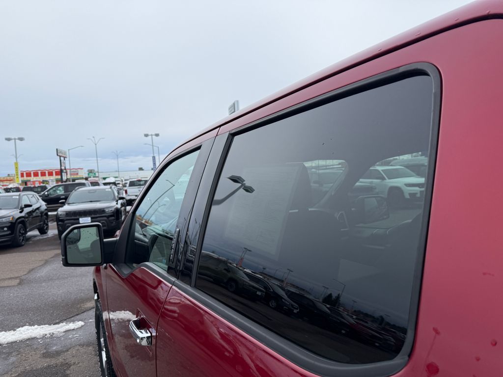 Used 2018 Red Ford XLT image 29