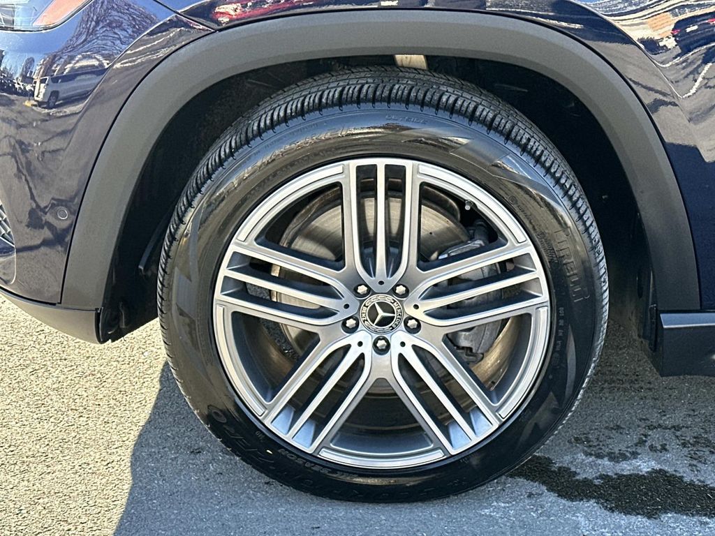 Thumbnail: 2022 Mercedes-Benz GLS - 14