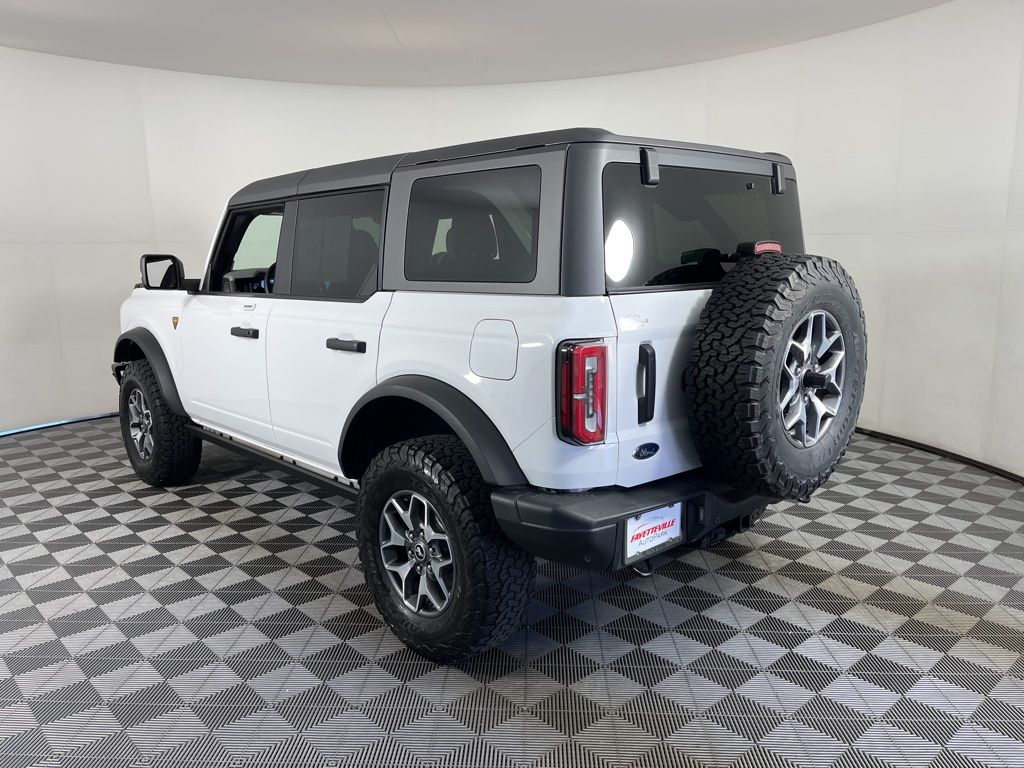 Thumbnail: 2022 Ford Bronco - 3