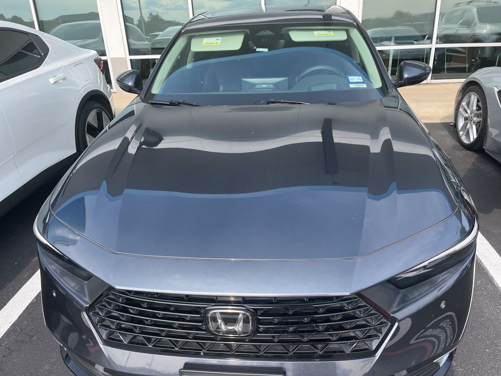2023 Honda Accord Touring 2