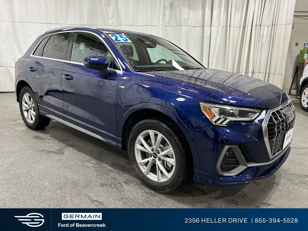 2025 Audi Q3 Premium