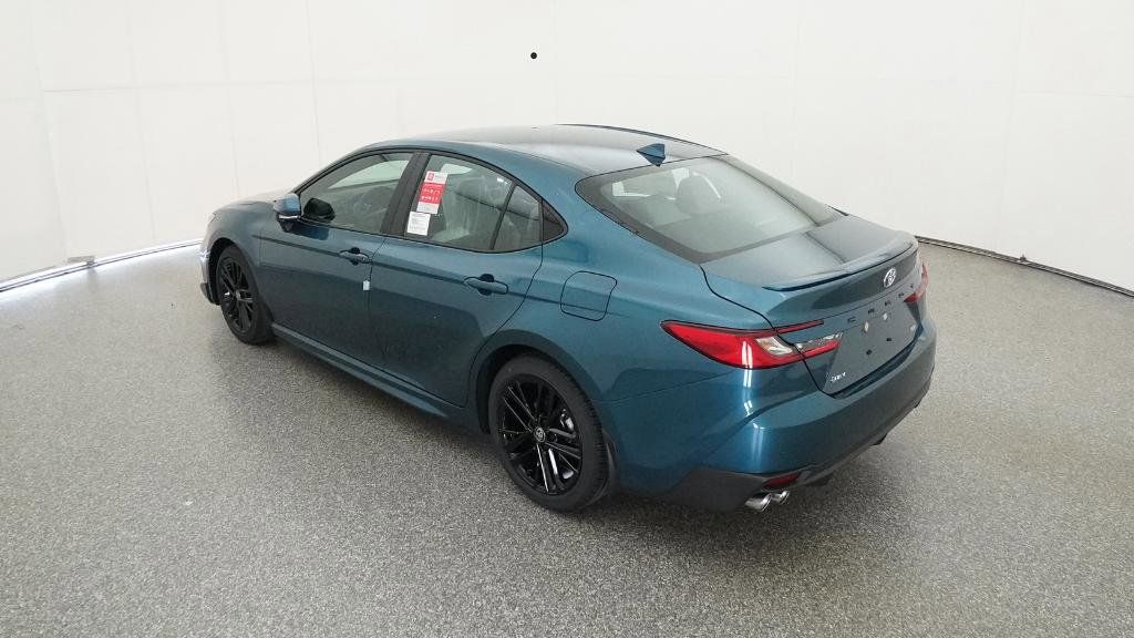 2025 Toyota Camry SE 11