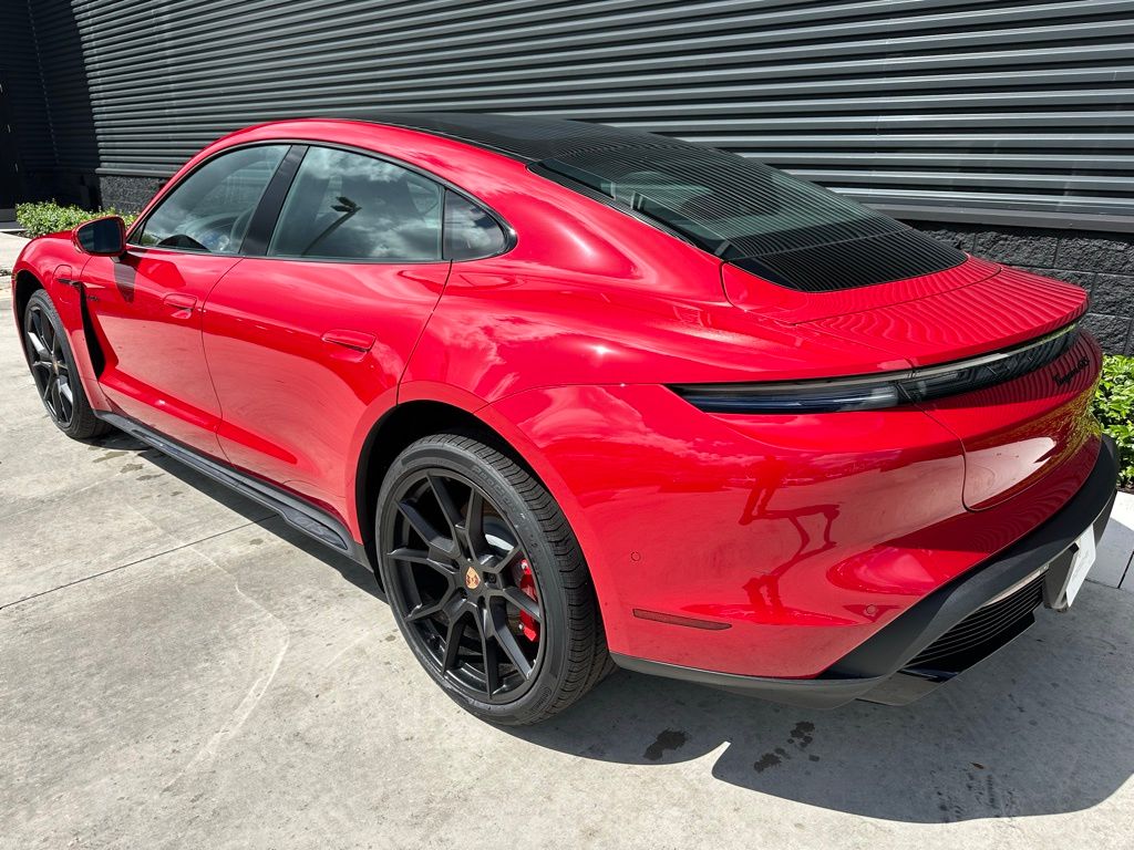 Thumbnail: 2025 Porsche Taycan - 3