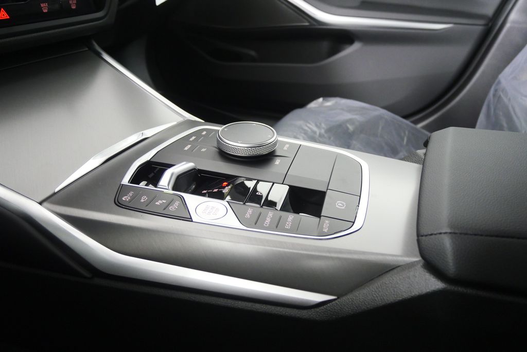 Thumbnail: 2026 BMW 3 Series - 23