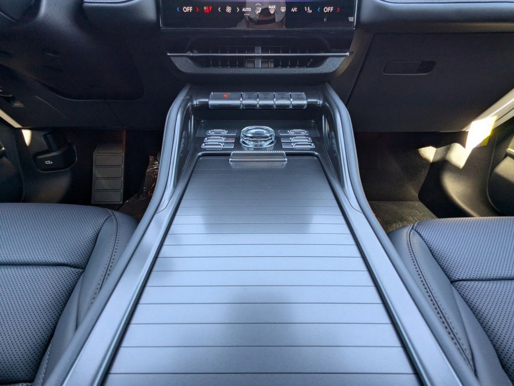 2025 Lincoln Nautilus Hybrid Premiere