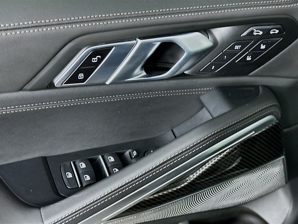 Thumbnail: 2025 BMW X6 - 18