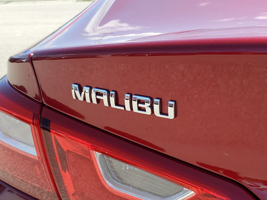 2025 Chevrolet Malibu LT 8