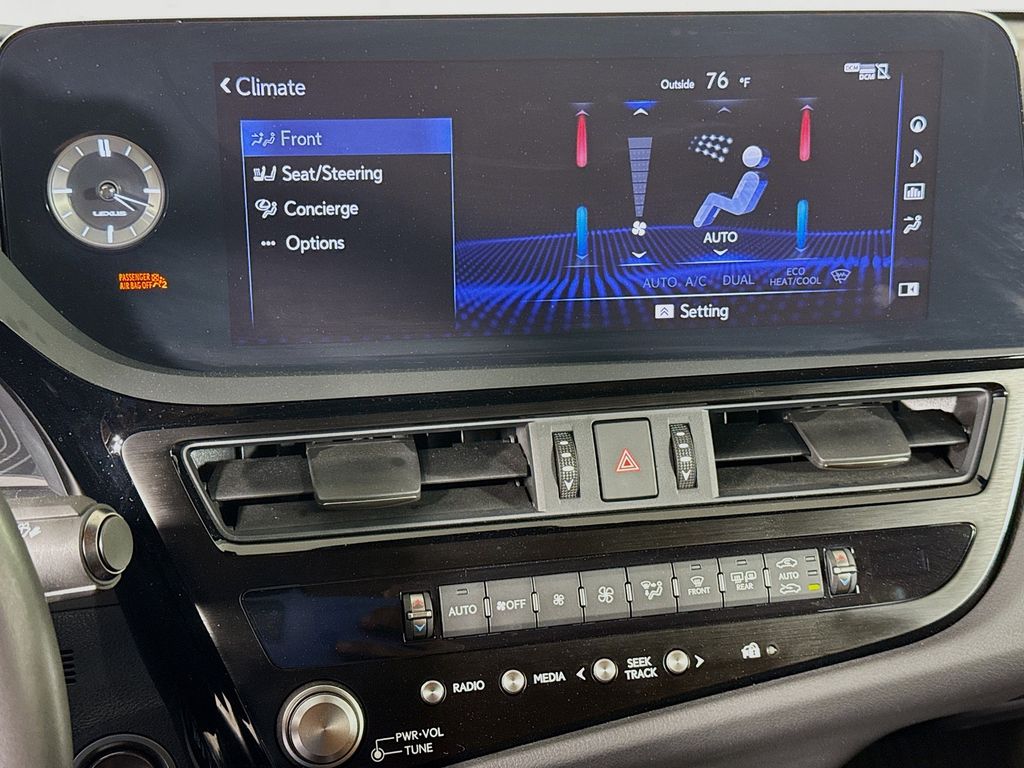 2022 Lexus ES  16