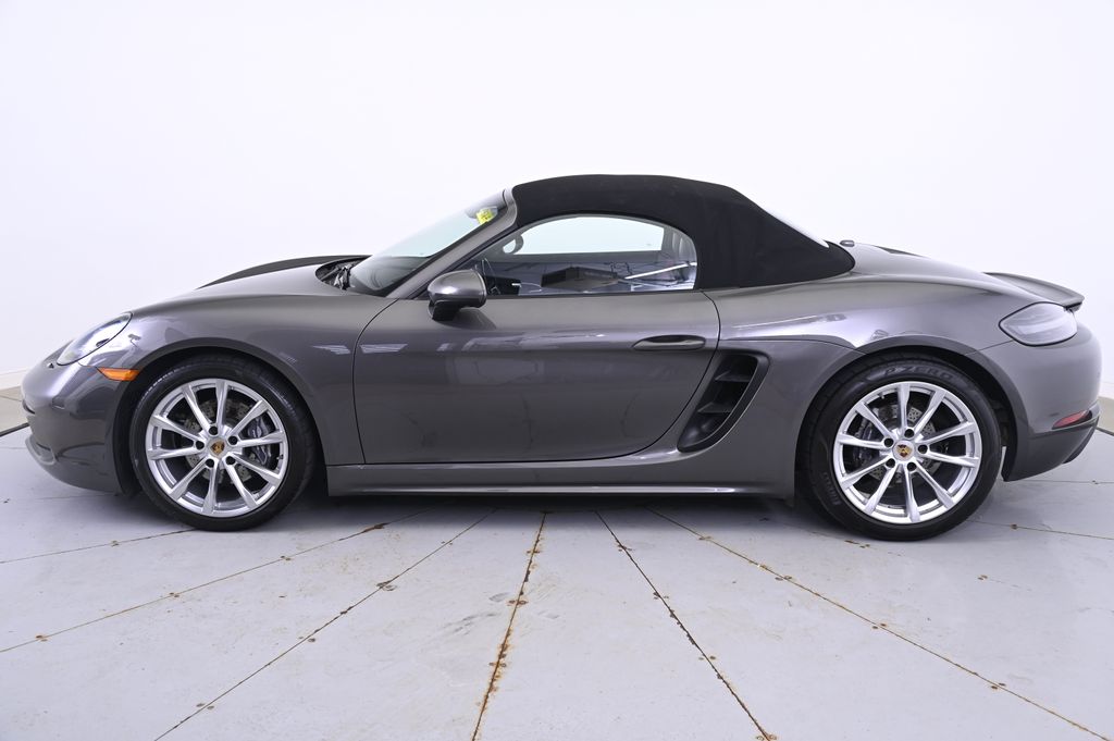 Thumbnail: 2021 Porsche 718 Boxster - 12