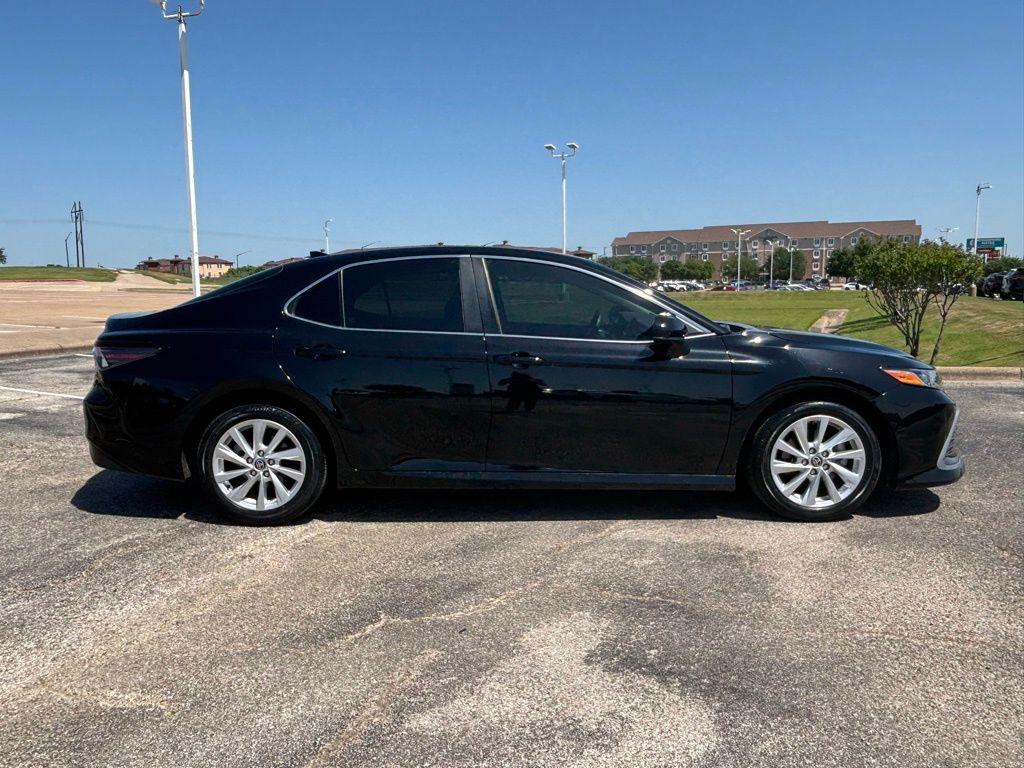 2023 Toyota Camry LE photo