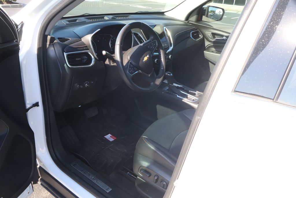 Thumbnail: 2021 Chevrolet Equinox - 9