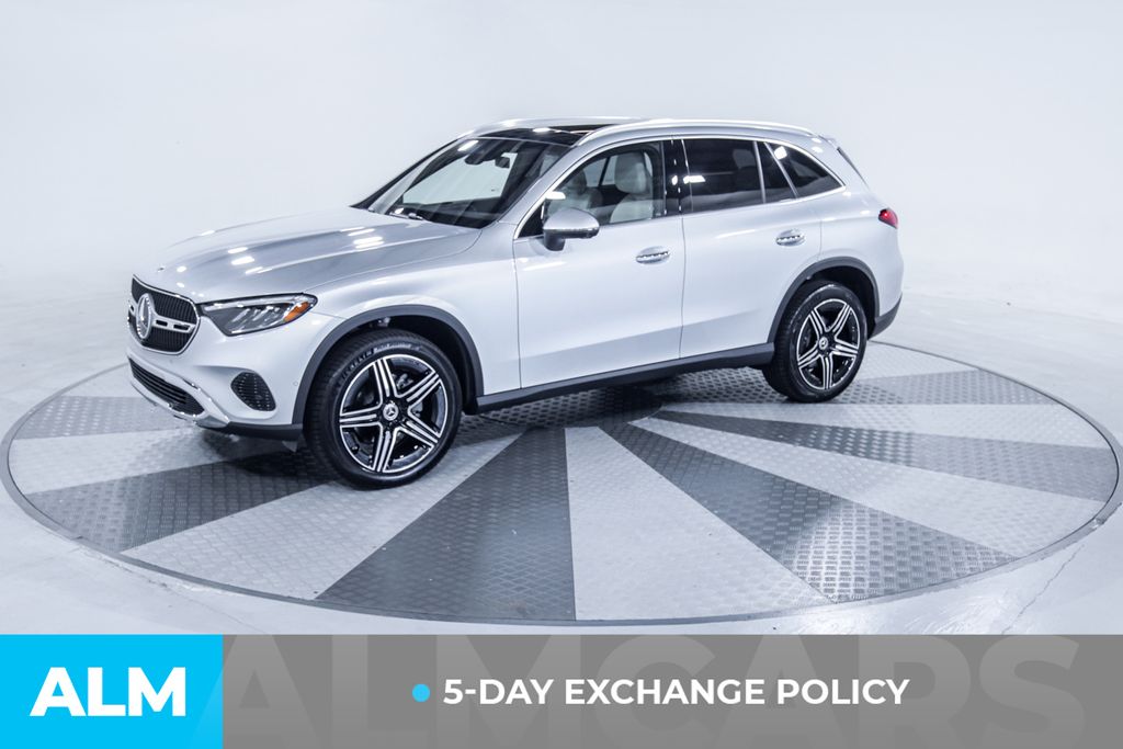 Used 2026 Silver Mercedes-Benz GLC 300 image 3