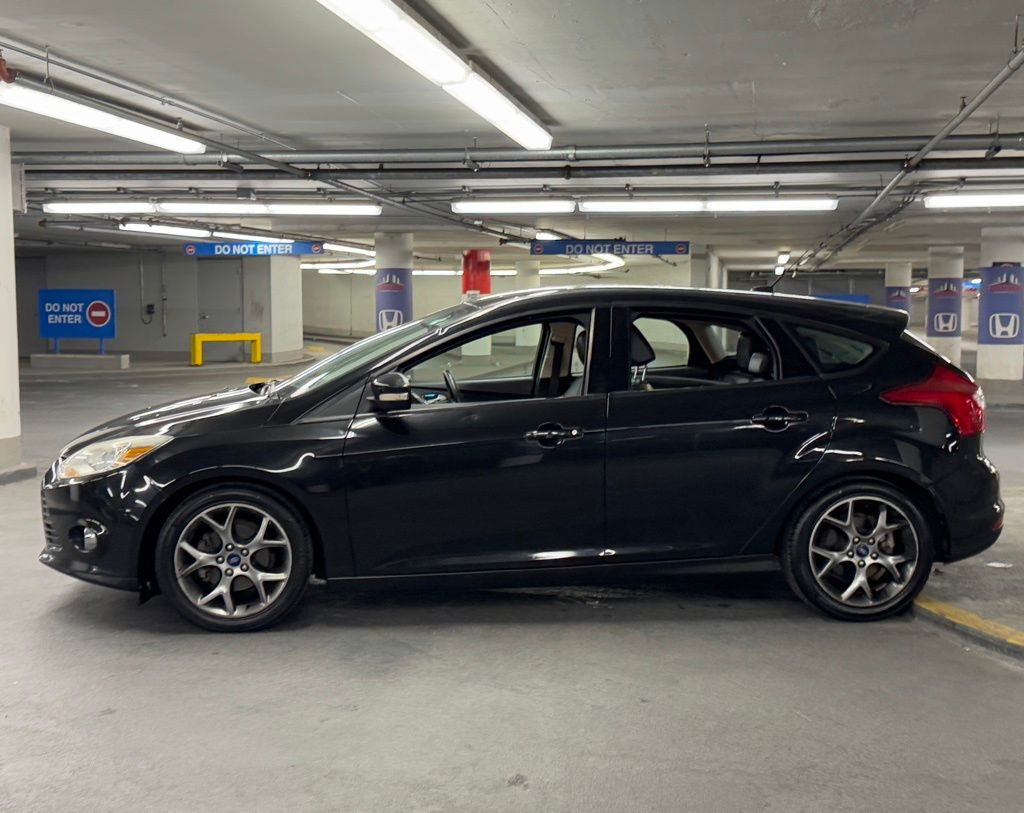 2014 Ford Focus SE 31