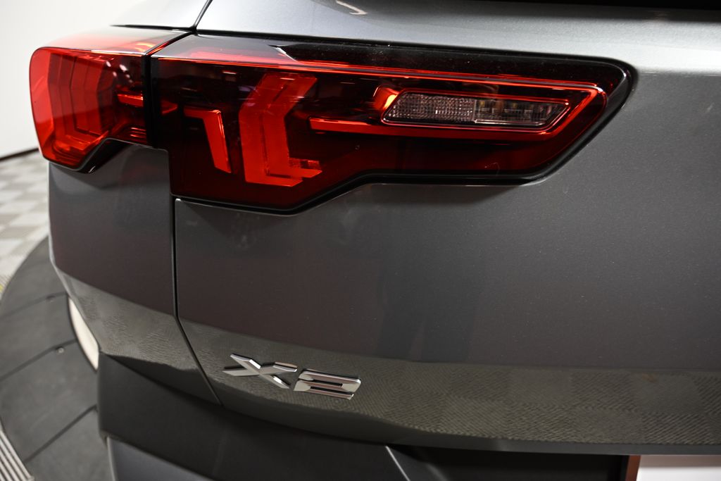 Thumbnail: 2025 BMW X2 - 11