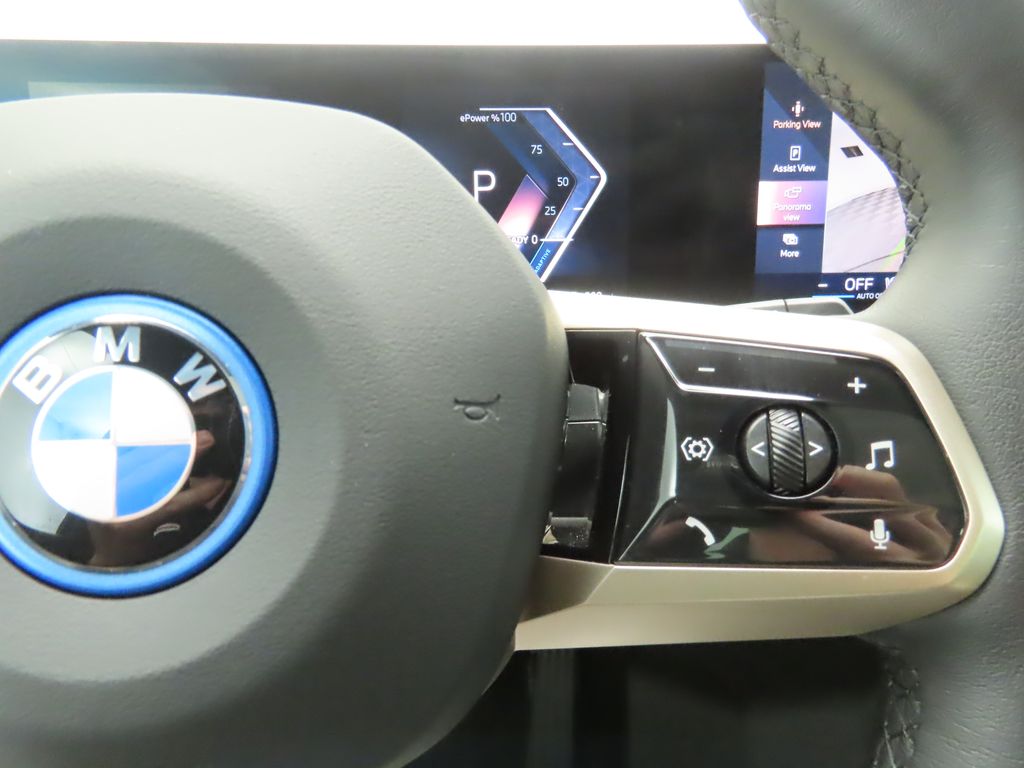 2024 BMW iX xDrive50 12