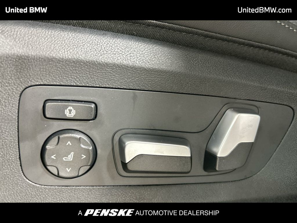 Thumbnail: 2026 BMW X5 - 12