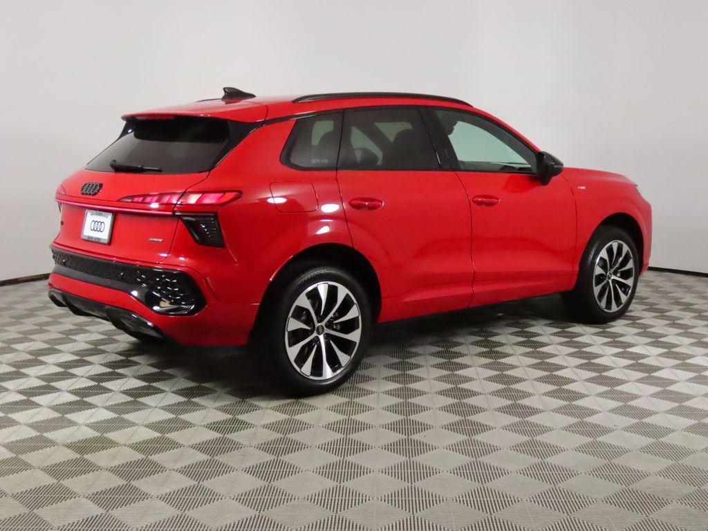Thumbnail: 2026 Audi Q3 - 5