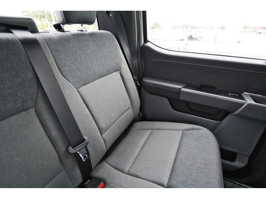 2025 Ford F-150 XLT - 11