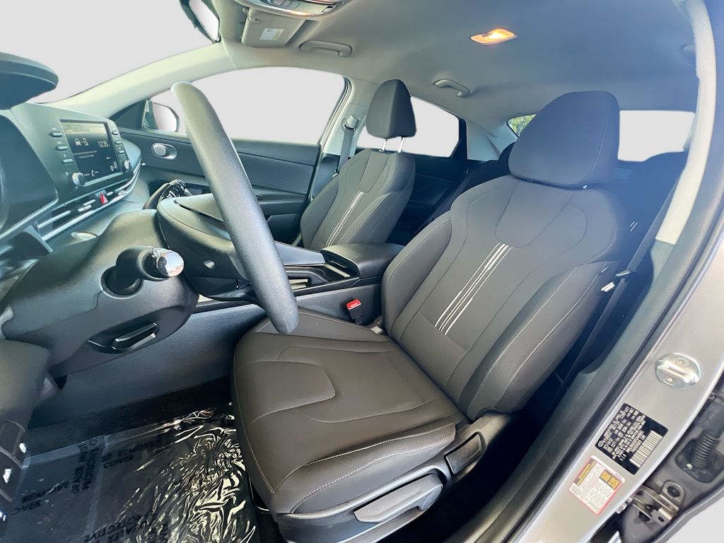 Thumbnail: 2023 Hyundai Elantra - 19