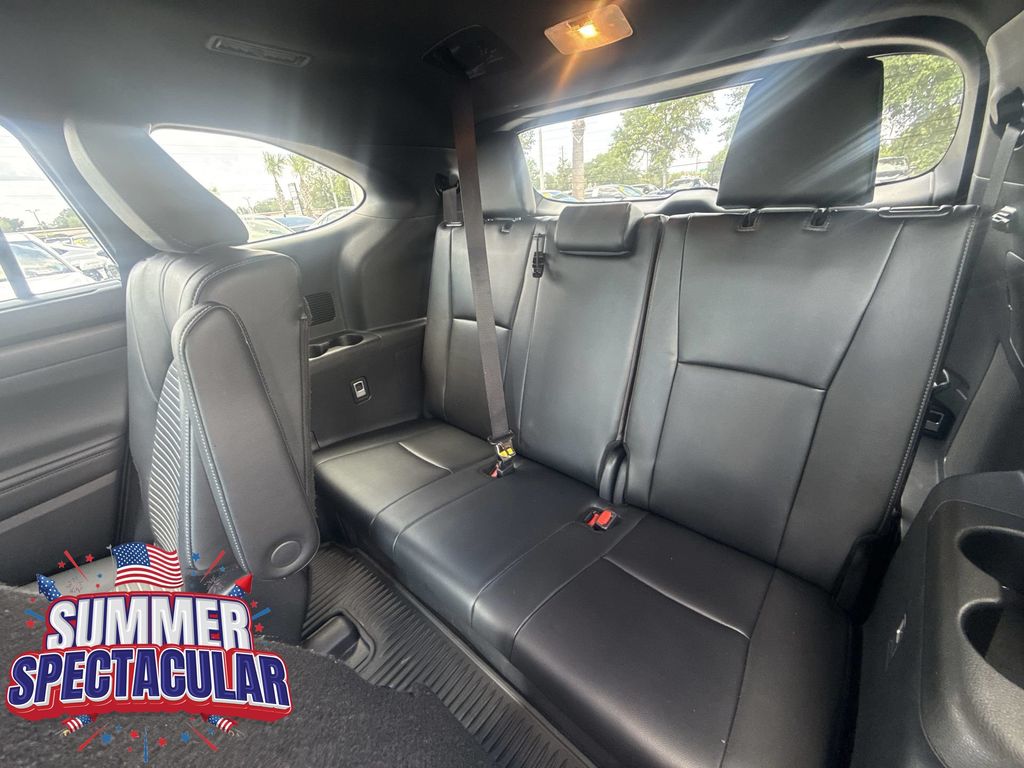 Used 2025 Toyota Highlander SUV