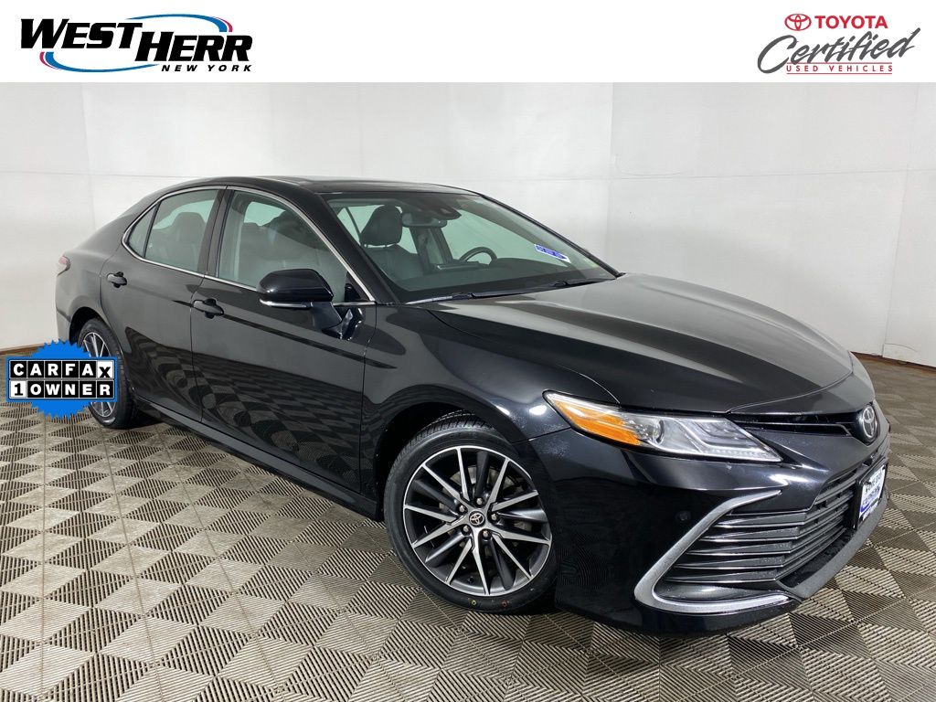 2021 Toyota Camry XLE V6 FWD
