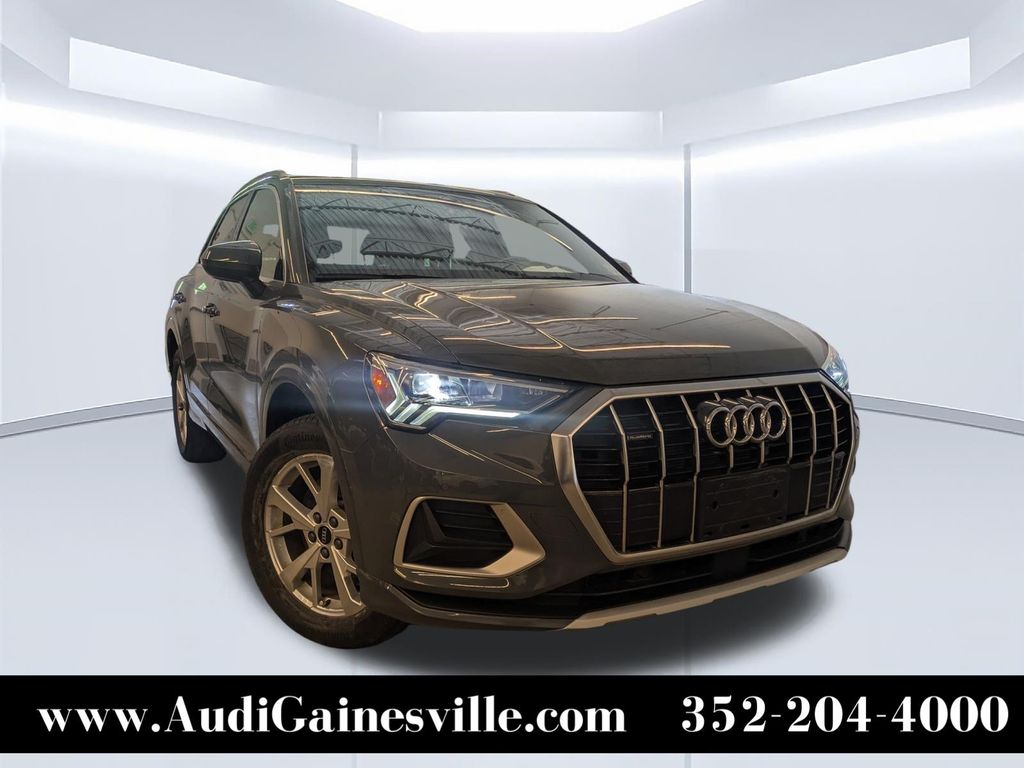 2023 Audi Q3 quattro Premium 40 TFSI