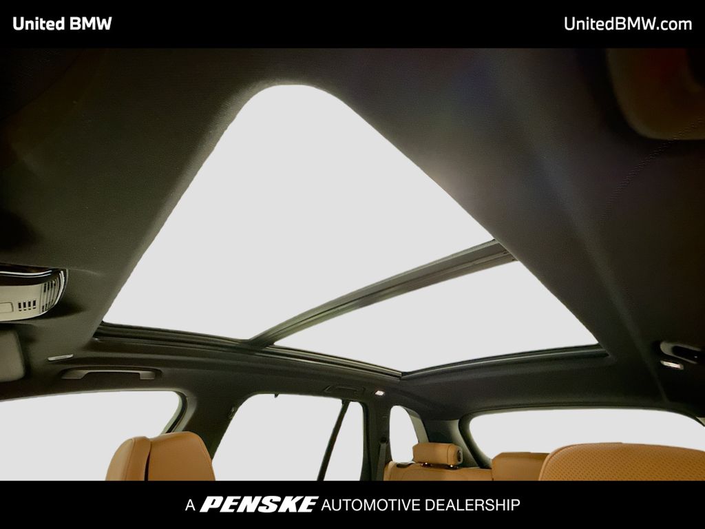 Thumbnail: 2026 BMW X5 - 11