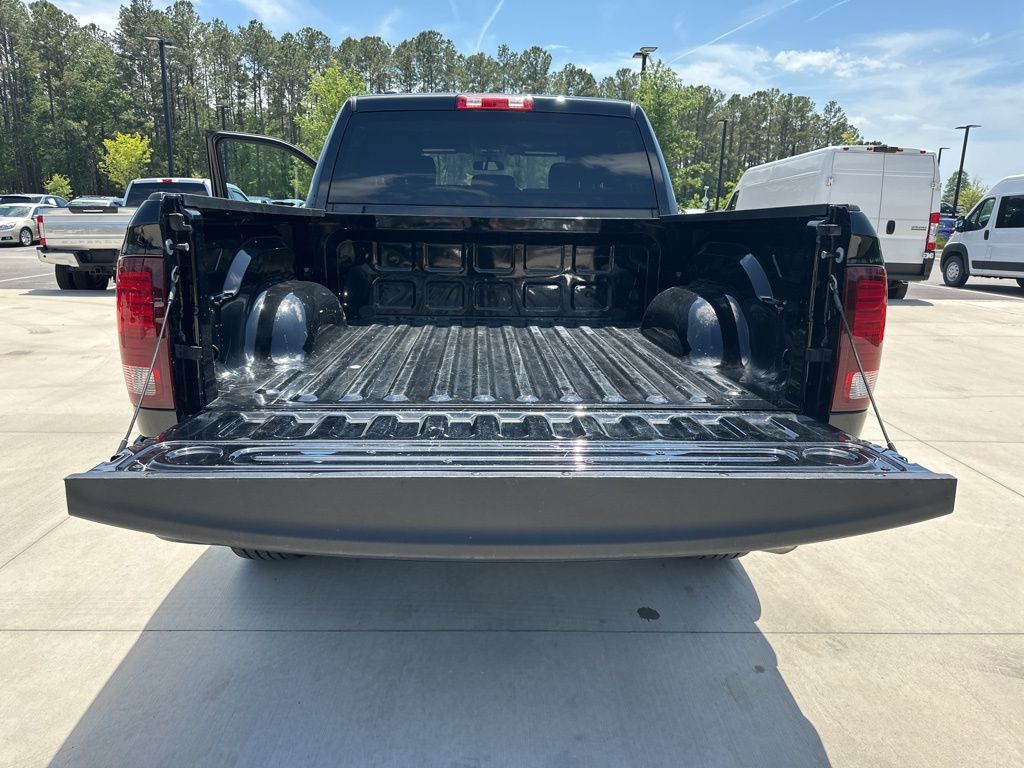 2024 Diamond Black Crystal Pearlcoat Ram 1500 Classic Warlock RWD Truck
