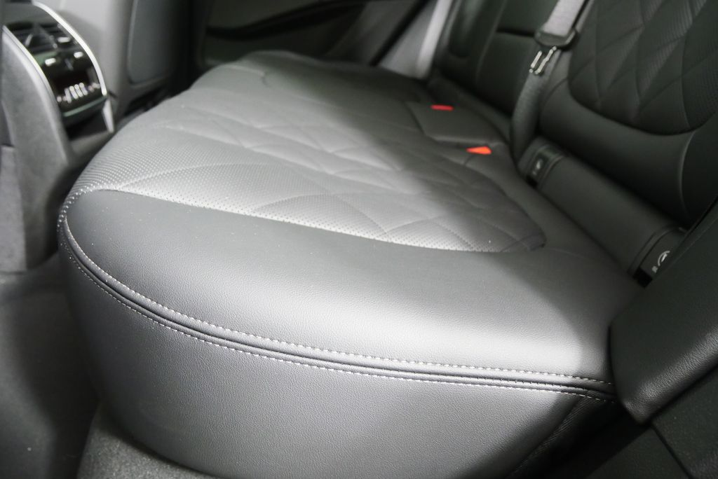 Thumbnail: 2026 BMW X5 - 15