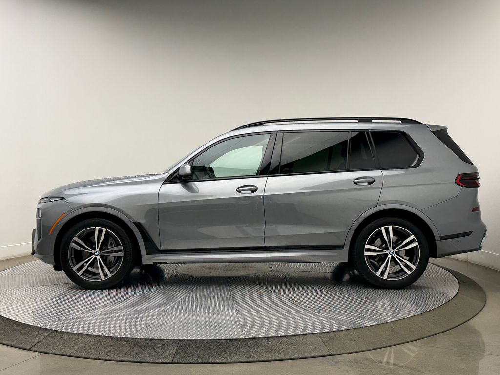 Thumbnail: 2023 BMW X7 - 7