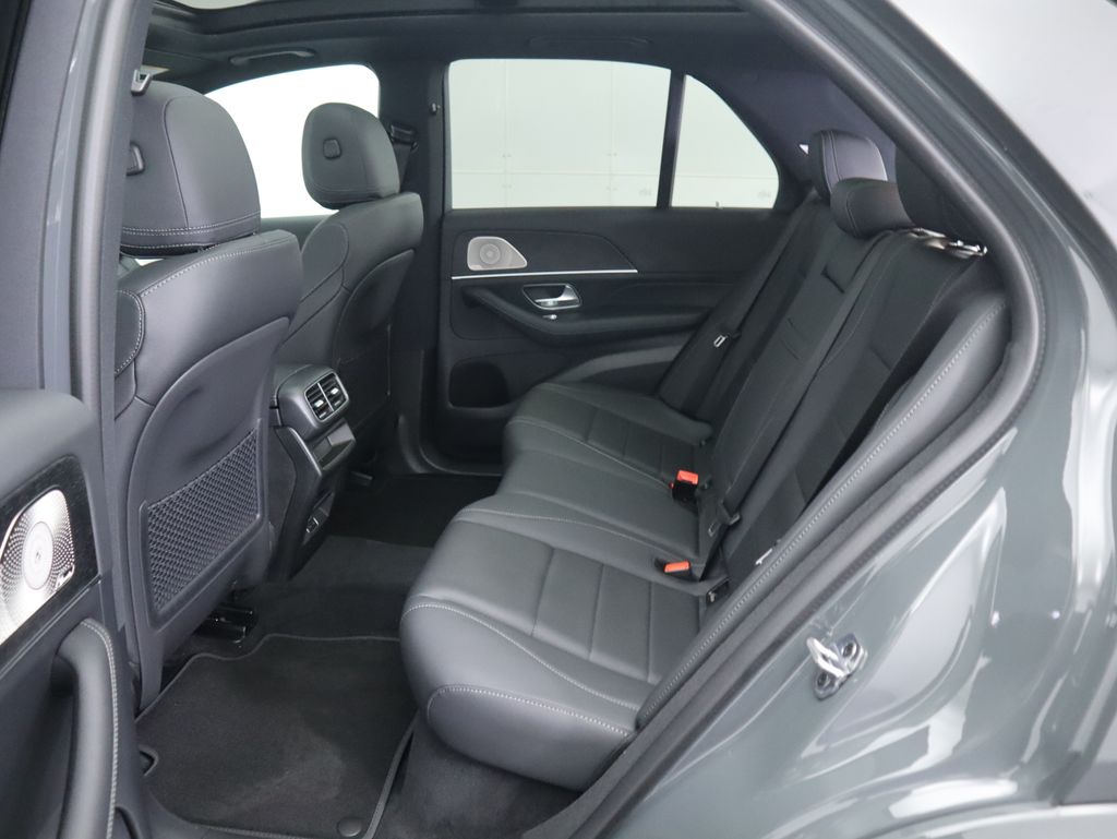 Thumbnail: 2026 Mercedes-Benz GLE - 23